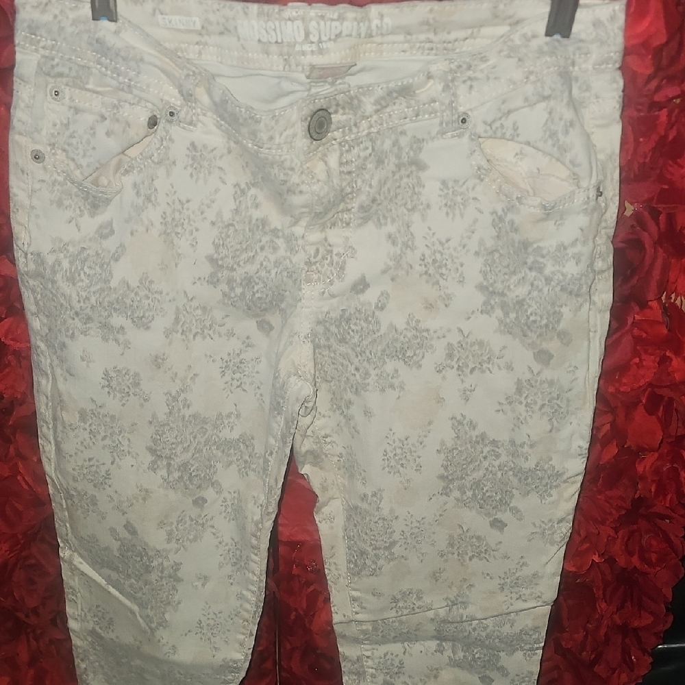 Mossimo Supply Co. Juniors Cream and Gray Patterned Jeans Size 13
